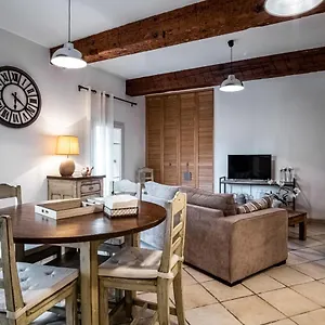  Apartment Au Coeur De Sur La Sorgue